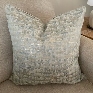 CALLISTO HOME DECORATIVE PILLOW w down insert 22X22 blue/ gold